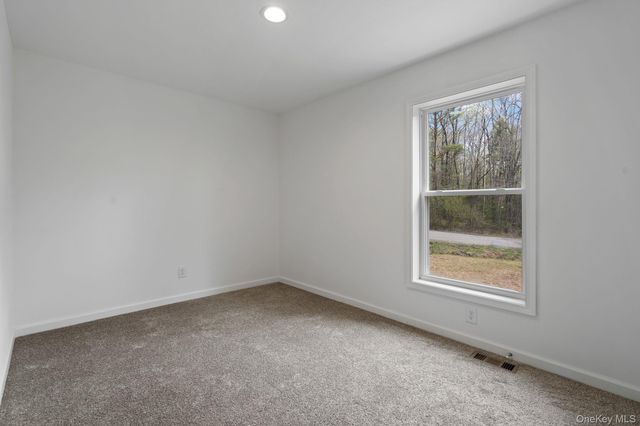 43 Pinehurst Drive E, Liberty, NY 12754