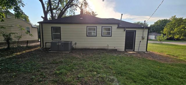 1522 N Estelle, Wichita, KS 67214