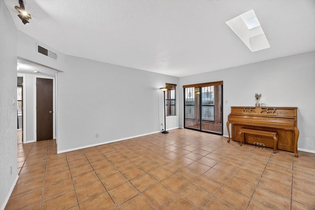 5516 Delhi Street NE, Albuquerque, NM 87111