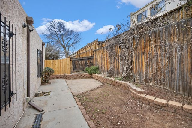 5516 Delhi Street NE, Albuquerque, NM 87111