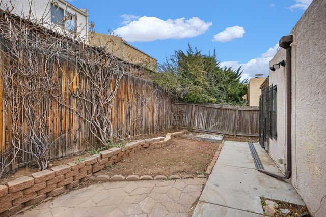 5516 Delhi Street NE, Albuquerque, NM 87111