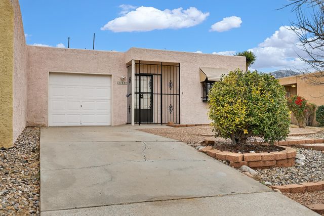 5516 Delhi Street NE, Albuquerque, NM 87111