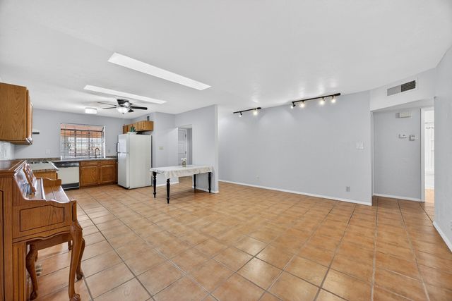 5516 Delhi Street NE, Albuquerque, NM 87111