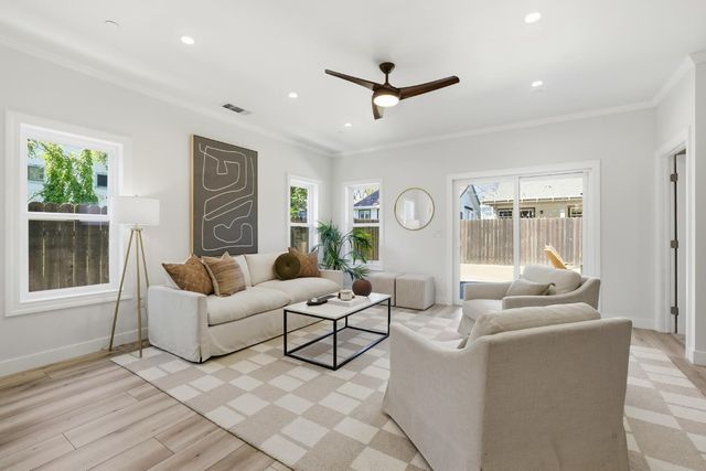 3025 7th Ave, Sacramento, CA 95817