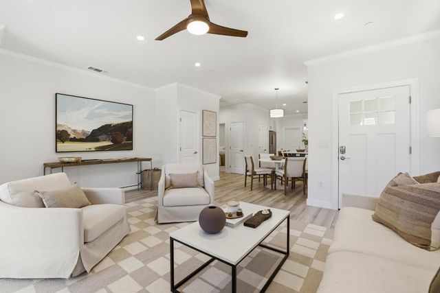 3025 7th Ave, Sacramento, CA 95817