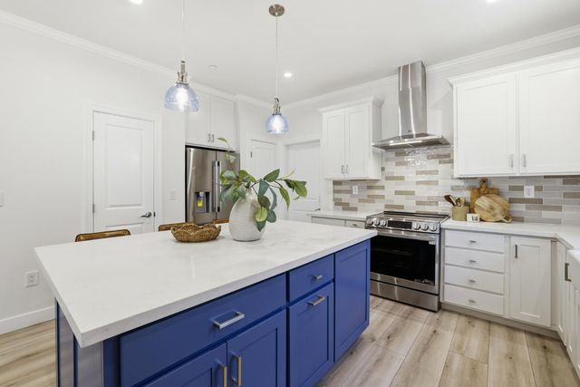 3025 7th Ave, Sacramento, CA 95817