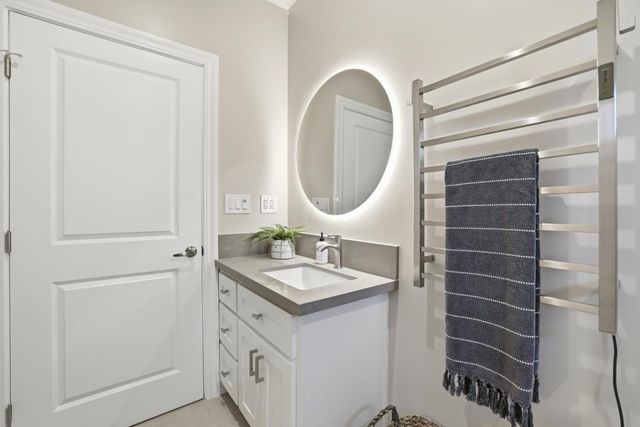 3025 7th Ave, Sacramento, CA 95817