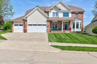 7087 Hillcrest Court, Johnston, IA 50131