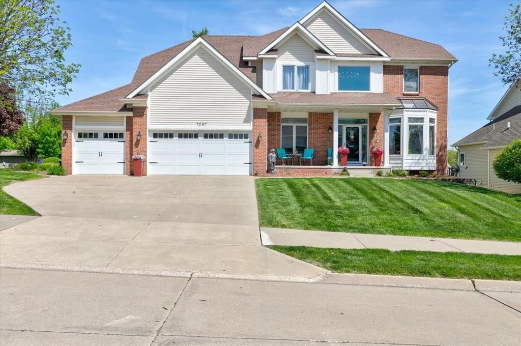 7087 Hillcrest Court, Johnston, IA 50131