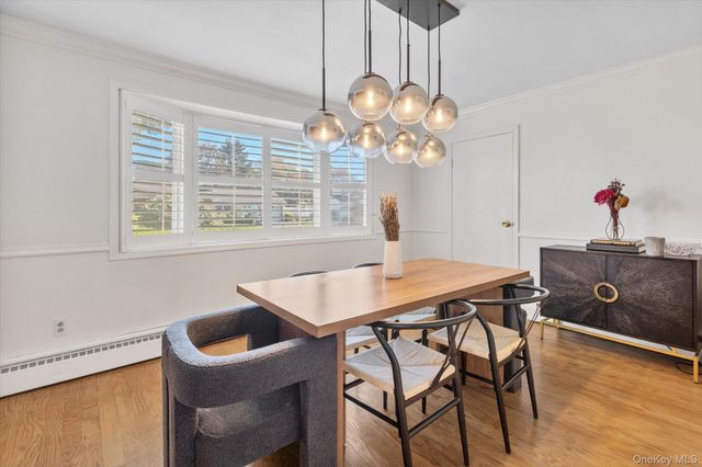 23 Skyview Place, Melville, NY 11747