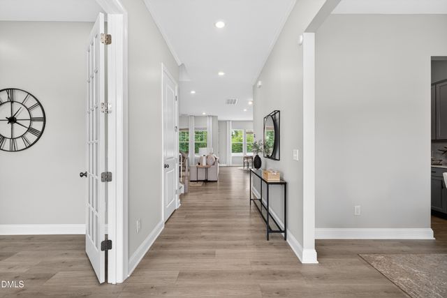 600 Ressler Street, Holly Springs, NC 27540
