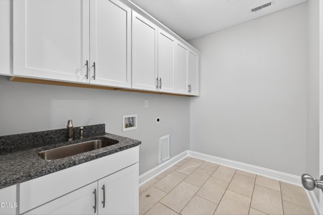 600 Ressler Street, Holly Springs, NC 27540
