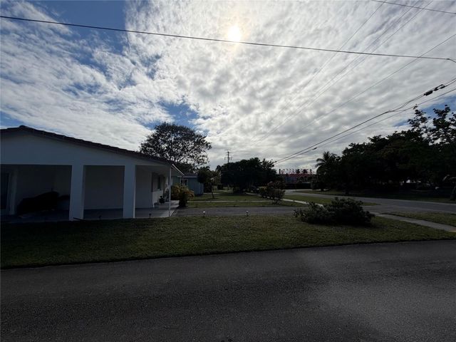 206 NE 5th Avenue, Dania Beach, FL 33004
