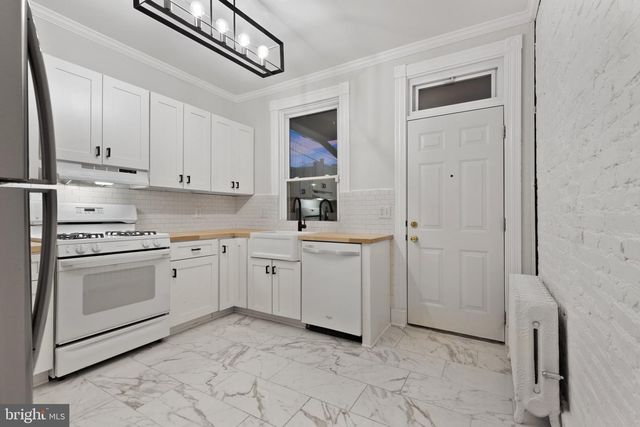 2802 GUILFORD AVE, Baltimore, MD 21218