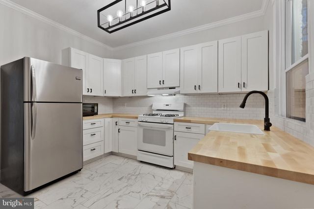 2802 GUILFORD AVE, Baltimore, MD 21218