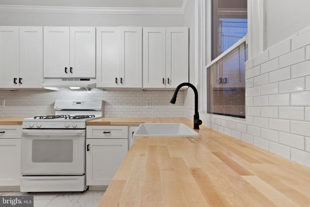 2802 GUILFORD AVE, Baltimore, MD 21218