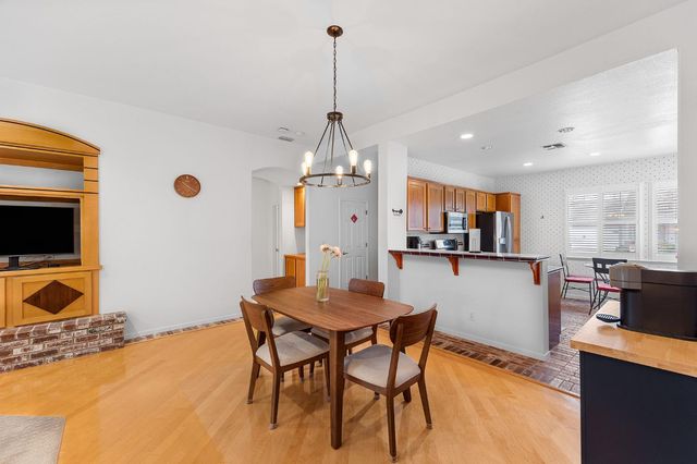 124 Montgomery St, Roseville, CA 95678