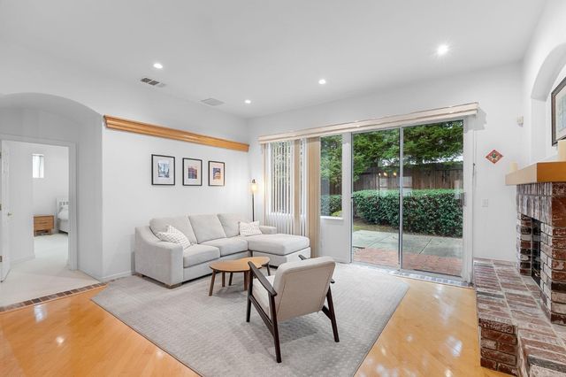 124 Montgomery St, Roseville, CA 95678