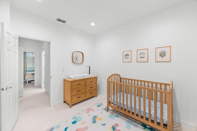 124 Montgomery St, Roseville, CA 95678