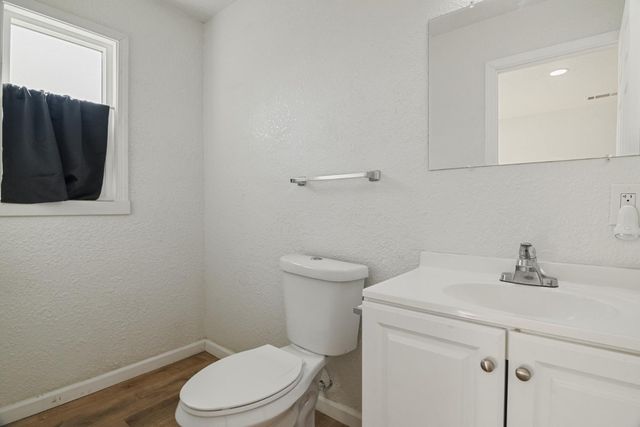 2405 Jasmin Ave, Modesto, CA 95350