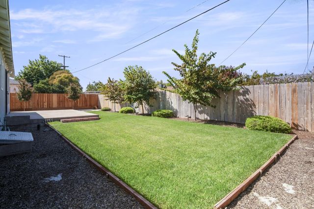 2405 Jasmin Ave, Modesto, CA 95350