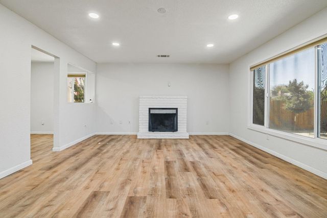 2405 Jasmin Ave, Modesto, CA 95350