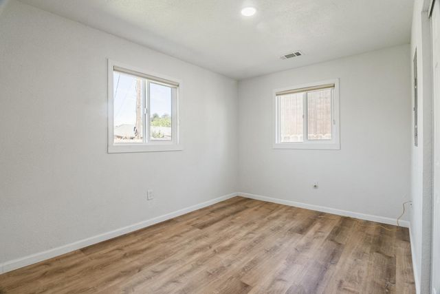 2405 Jasmin Ave, Modesto, CA 95350