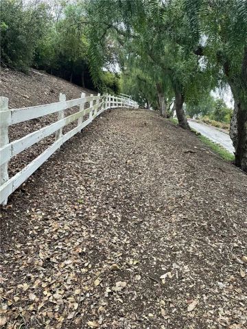 7 Southfield Drive, Rolling Hills, CA 90274