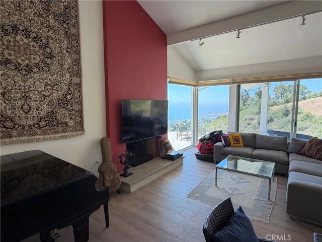 7 Southfield Drive, Rolling Hills, CA 90274