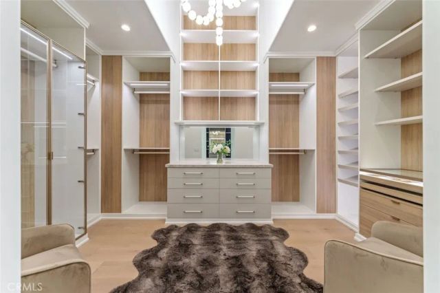 4645 Westchester, Woodland Hills, CA 91364