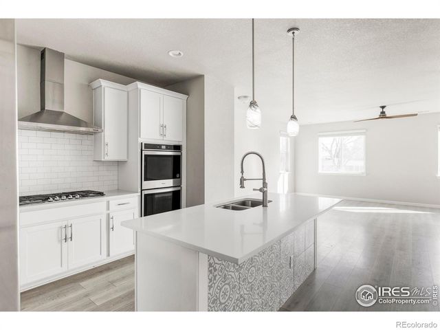 619 Stonebridge Drive, Longmont, CO 80503