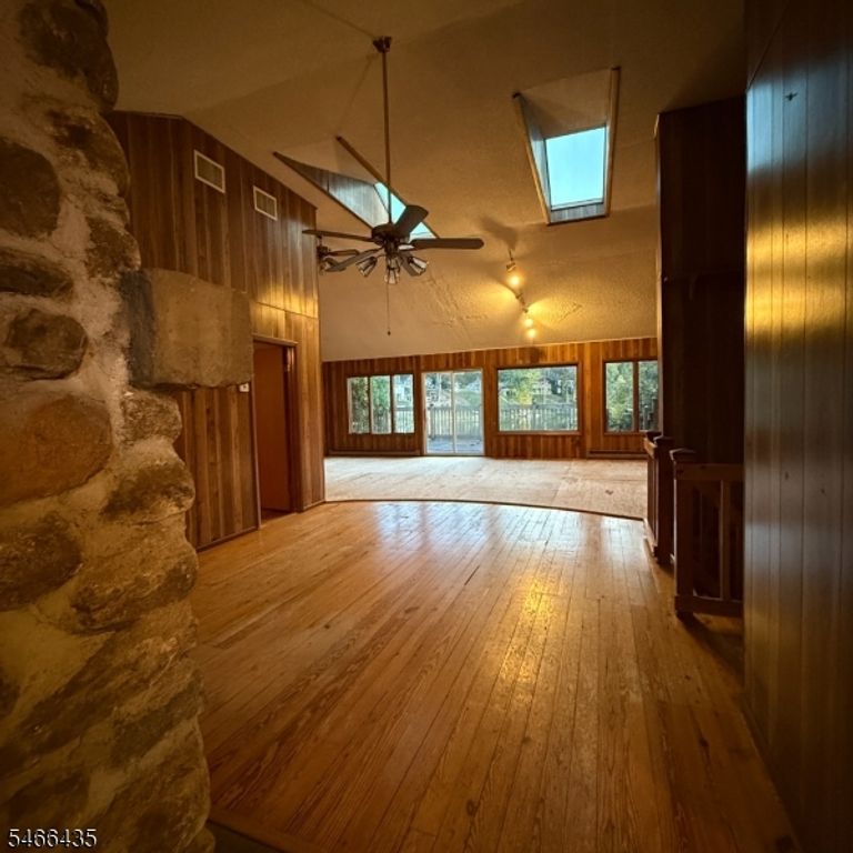 54 Horseshoe Dr, Jefferson Twp., NJ 07438 — photo 5