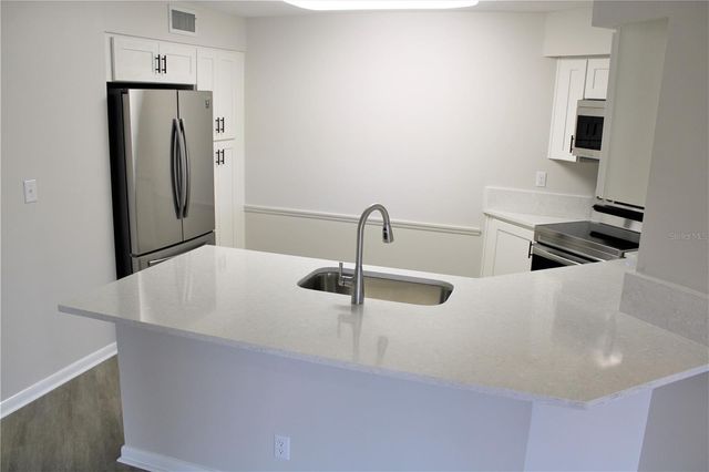 6077 BAHIA DEL MAR BOULEVARD 120, St Petersburg, FL 33715