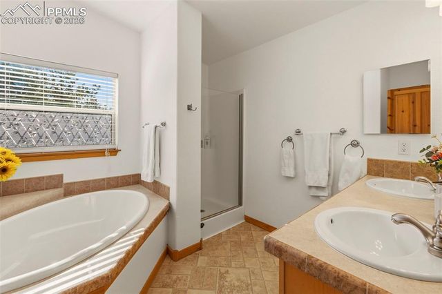 738 Rangeview Road, Divide, CO 80814