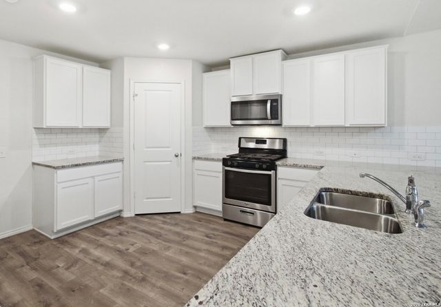 6407 KENDALL CV, Converse, TX 78109