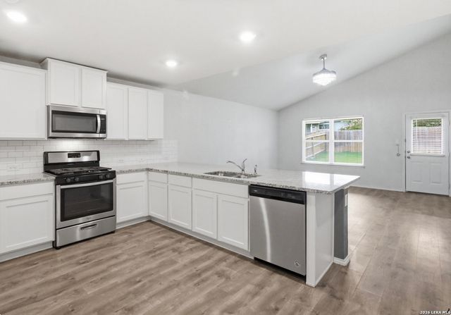 6407 KENDALL CV, Converse, TX 78109