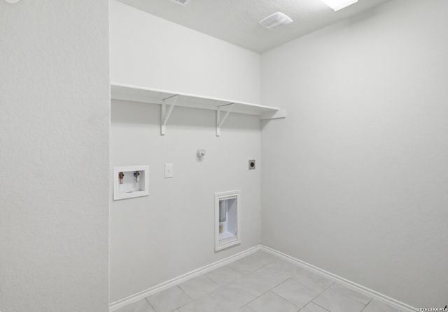 6407 KENDALL CV, Converse, TX 78109