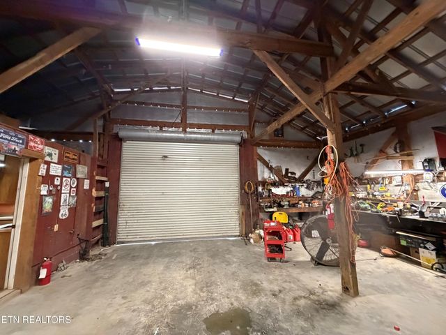 1041 Walt Reed Rd, Grandview, TN 37337