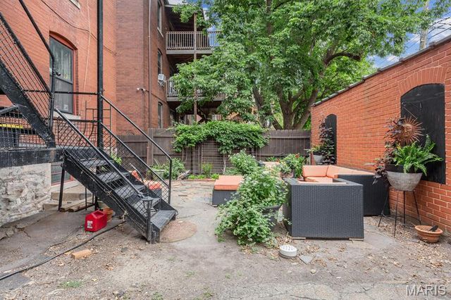 1722-28 Waverly Place, St Louis, MO 63104