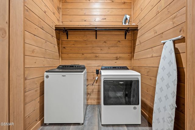 2118 Megan Ridge Drive, Sevierville, TN 37862