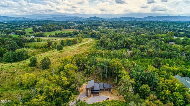 2118 Megan Ridge Drive, Sevierville, TN 37862