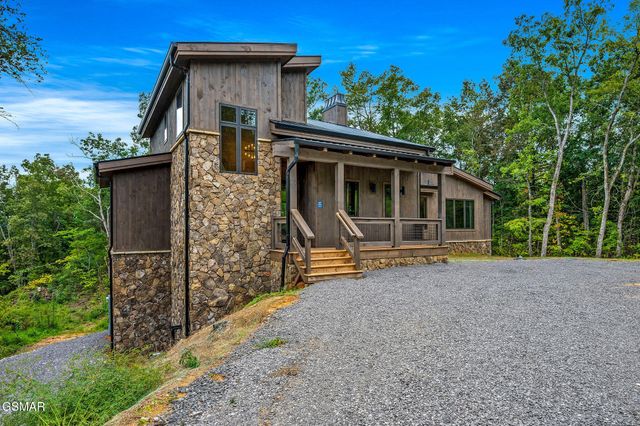 2118 Megan Ridge Drive, Sevierville, TN 37862