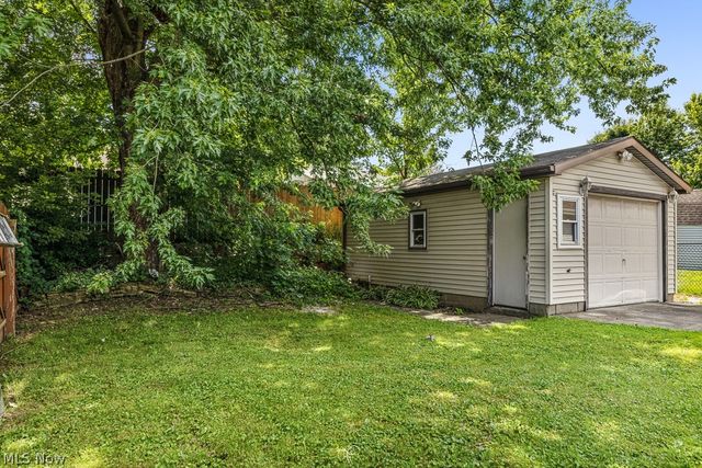 681 Newton Avenue, Barberton, OH 44203