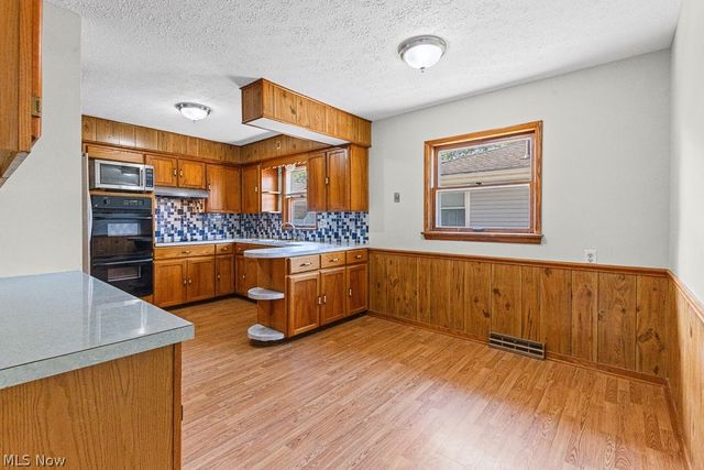 681 Newton Avenue, Barberton, OH 44203