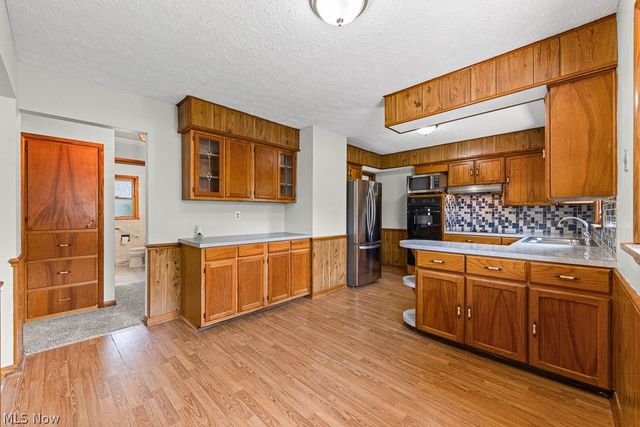 681 Newton Avenue, Barberton, OH 44203