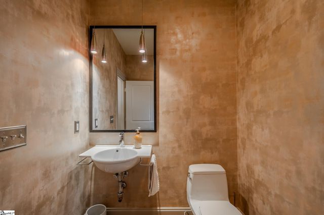 94 Eagle Rock Road, Landrum, SC 29356