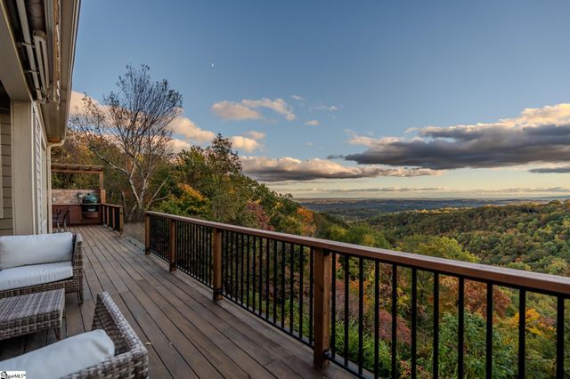 94 Eagle Rock Road, Landrum, SC 29356