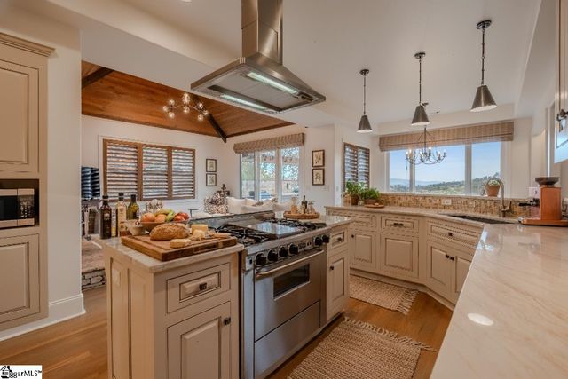 94 Eagle Rock Road, Landrum, SC 29356