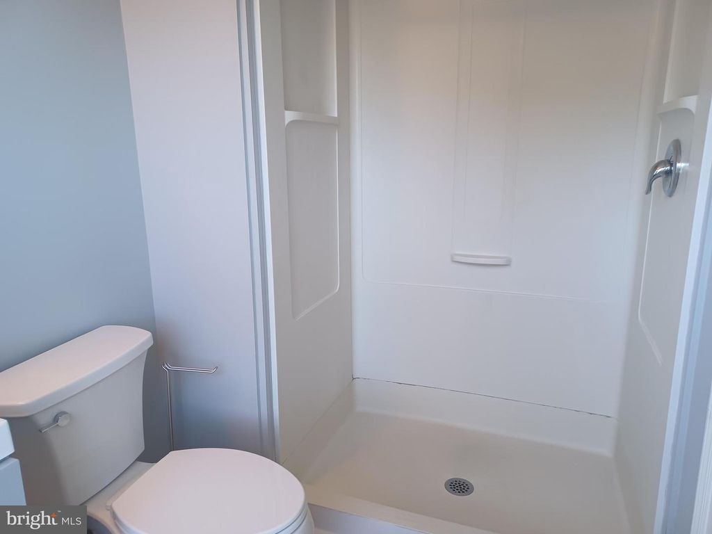 403 ROBERTS LN, Marlton, NJ 08053