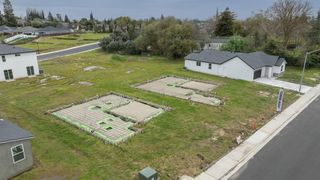 925 Old Stockton Rd, Oakdale, CA 95361